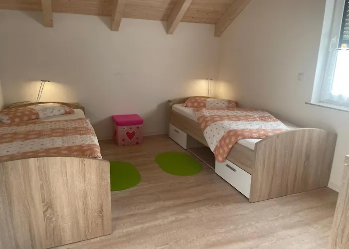 Doppelferienhaus Am & Wald 아파트
